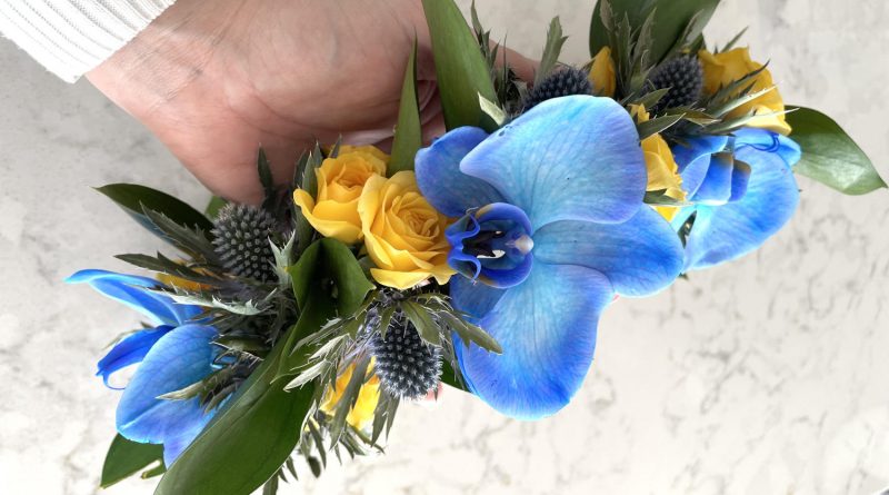 A floral headdress created by Canary Wharf florist Zoe Burton to raise money for Ukraine